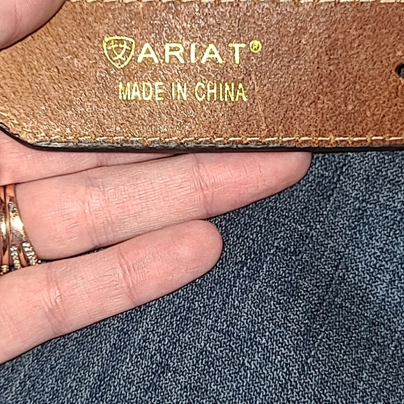 Women's Ariat Floral Tooled & Diamond Leather Belt - Picture 5 of 6